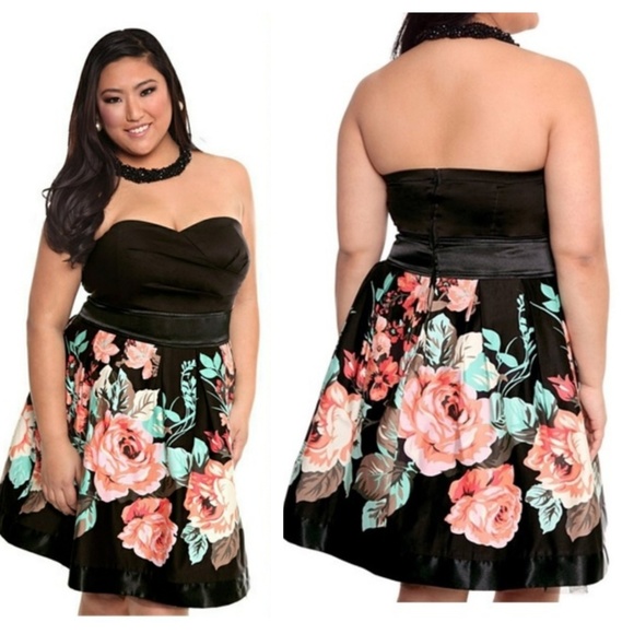 torrid Dresses & Skirts - Torrid Floral Strapless Sweetheart Party Dress